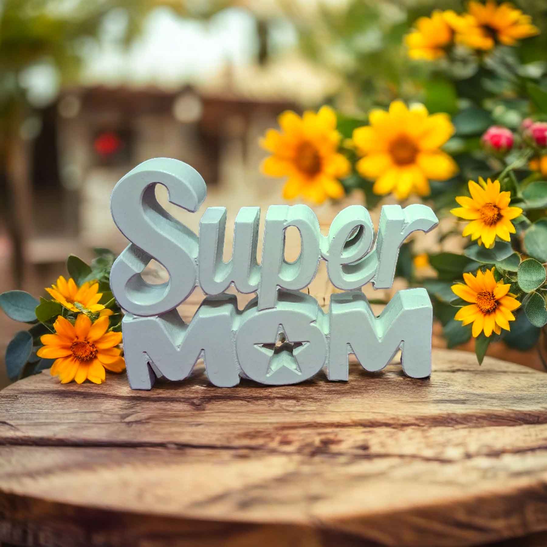SUPER MOM